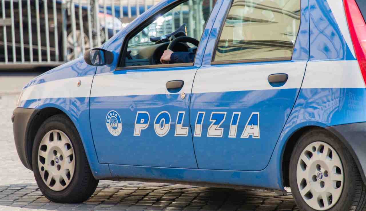 macchina Polizia di Stato